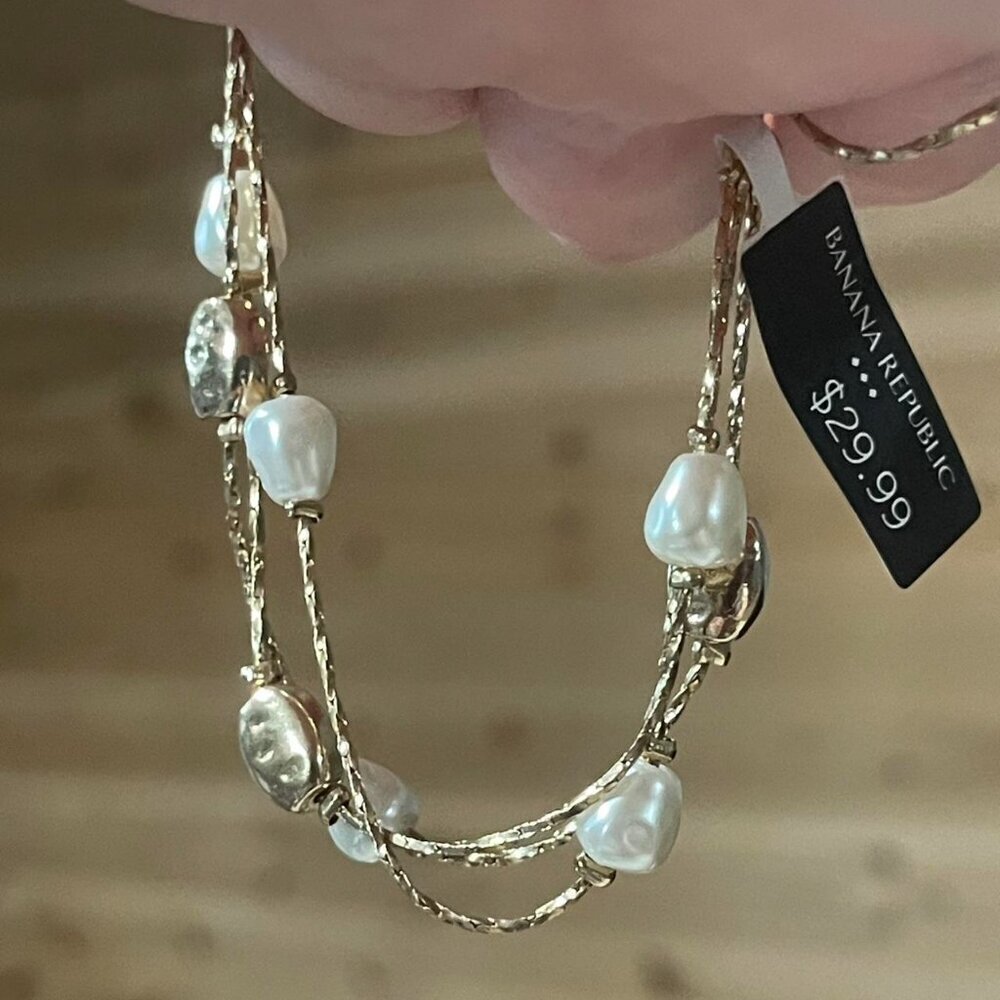 Banana Republic Gold And White